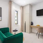 48 Bed and breakfast 4*