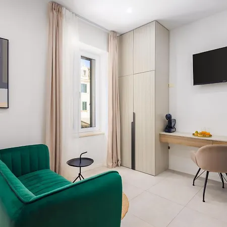 48 Bed & Breakfast 4*