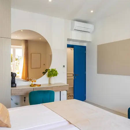 48 Bed & Breakfast 4*