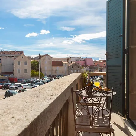 Bed & Breakfast 48 4*