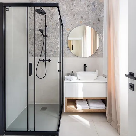 48 Alojamento de Acomodação e Pequeno-almoço 4*