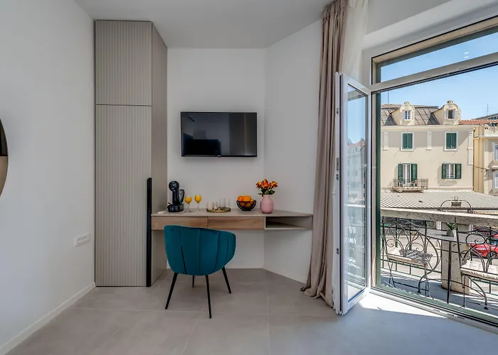 48 Bed & Breakfast 4*